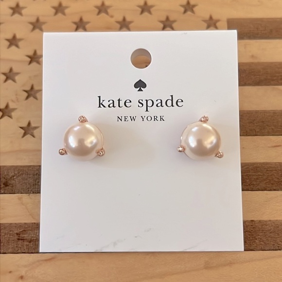 KATE SPADE • Blush Rise And Shine Pearl Stud Rose Gold Earrings - Picture 4 of 4